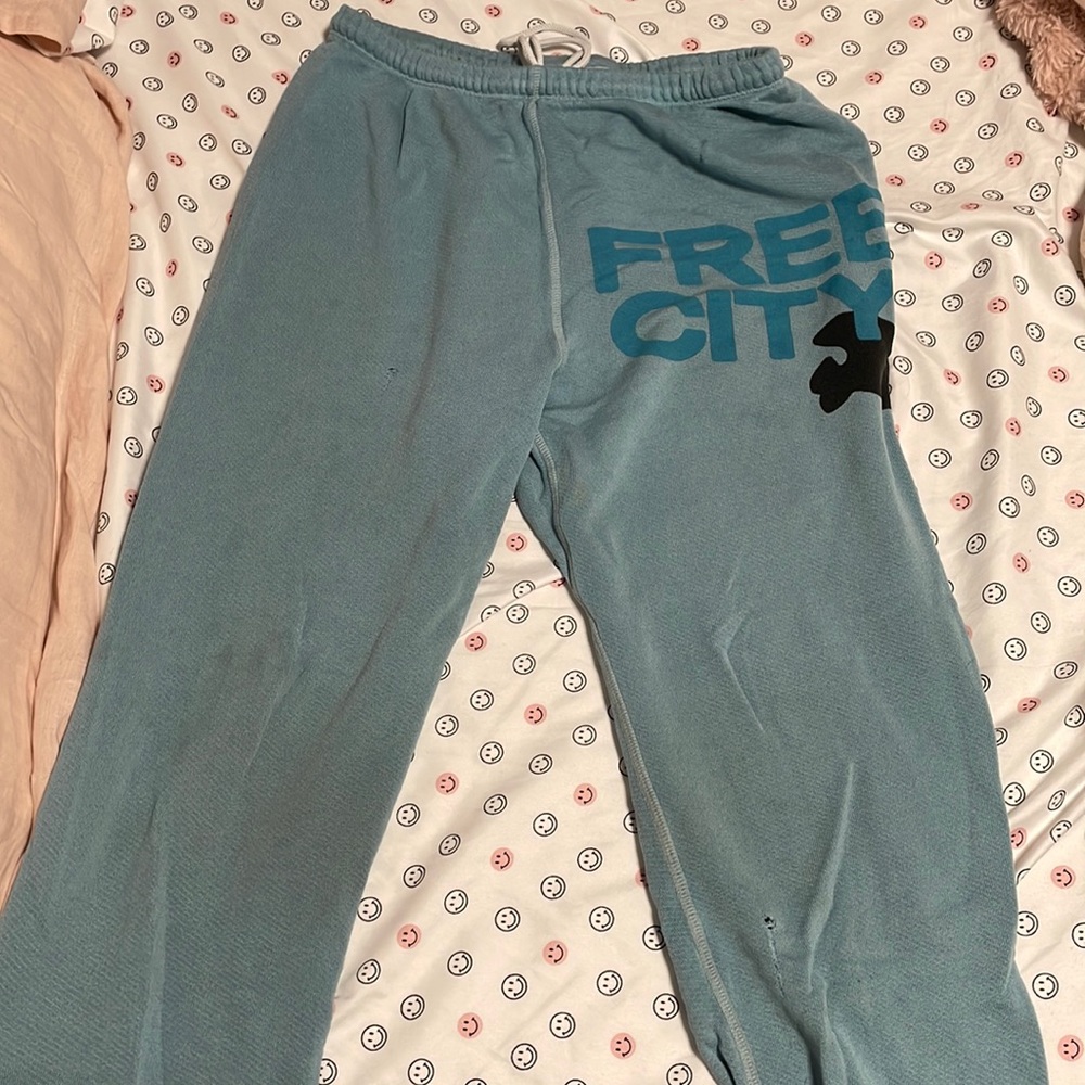 Free city sweat pants